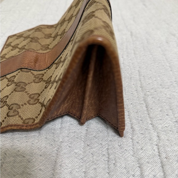 Gucci Classic Brown and Tan GG Wallet - Picture 7 of 12
